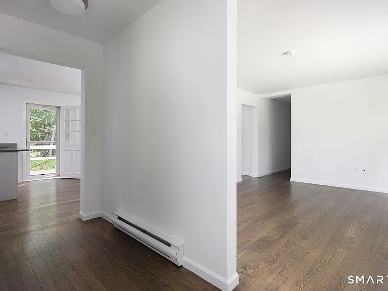 19 E Main St — Photo 5