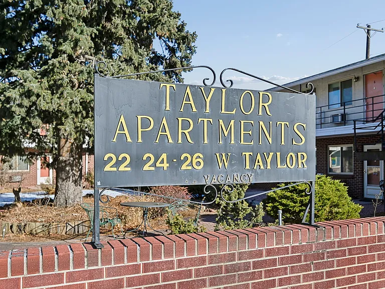 Taylor St Apartment — Photo 1