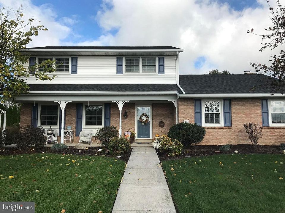 1st image of 63 Sandalwood Dr