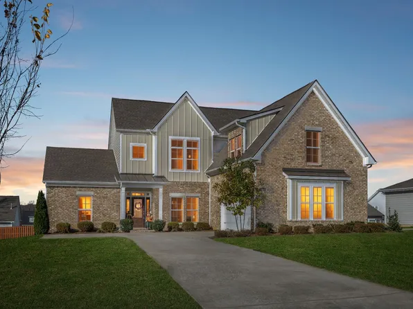 1318 Clarendon Ave, Murfreesboro, TN 37128