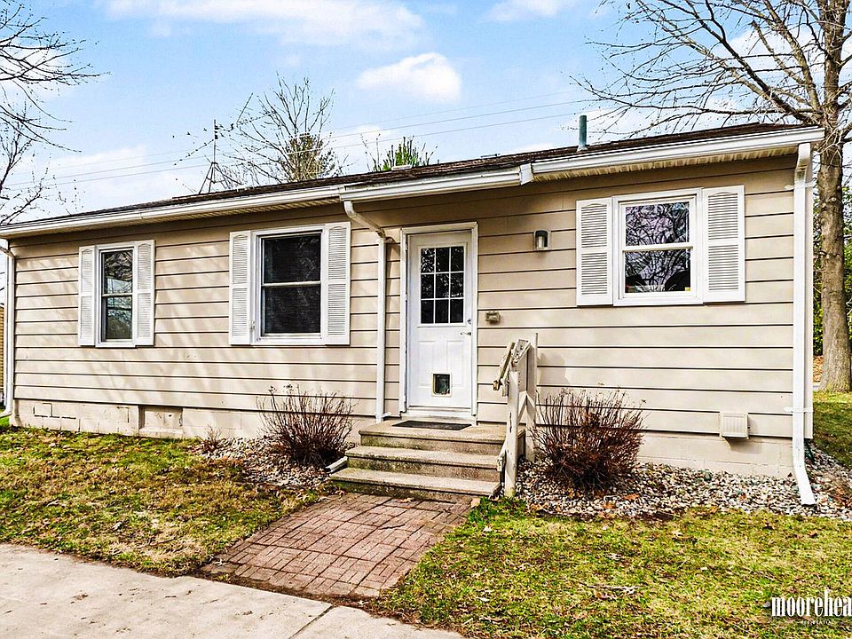 1st image of 2424 Nichols Rd