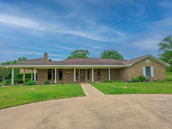 211 Nixon St, Palestine, TX 75803