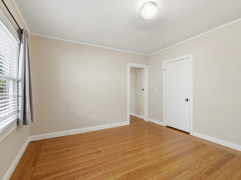 126 Jeter St — Photo 24