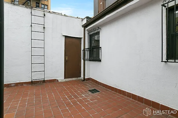 Rented by Halstead Real Estate | media 4