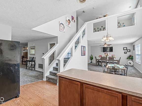 5th image of 2459 Foxtail Dr