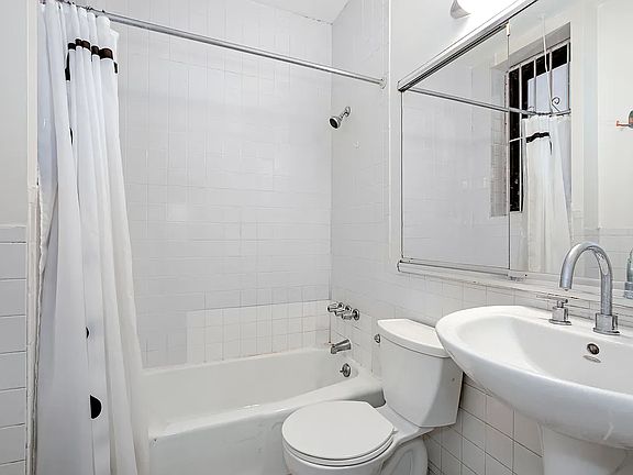 5th image of 36 W 35th St #C6
