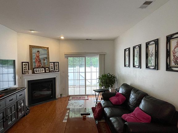 5th image of 23 Ludlow Ct #4801