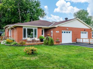 709 Champlain Dr, Cornwall, ON K6H 6P4