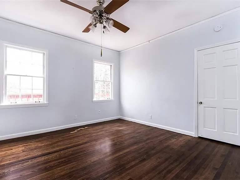 132 Garden Ln — Photo 6