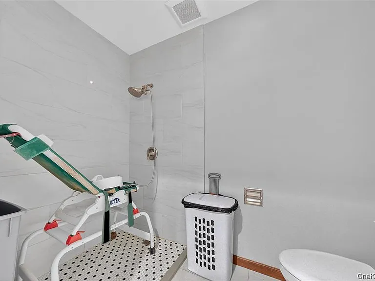 155 Roselawn Rd — Photo 19