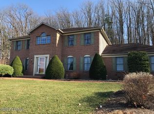 194 Evergreen Dr, Winfield, PA 17889