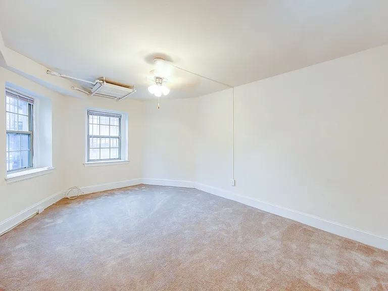 2800 Ontario Rd — Photo 16