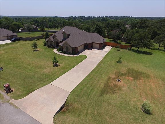 2nd image of 5801 Lost Deer Dr