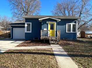 325 Lynn Rd SW, Hutchinson, MN 55350