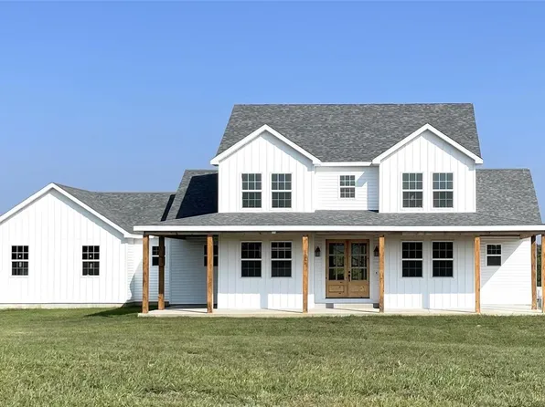 100 Prairie Point Rd, Eolia, MO 63344