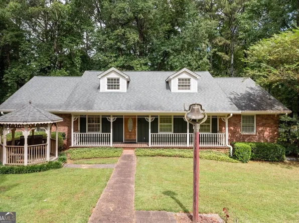 2164 Carson Valley Dr, Tucker, GA 30084