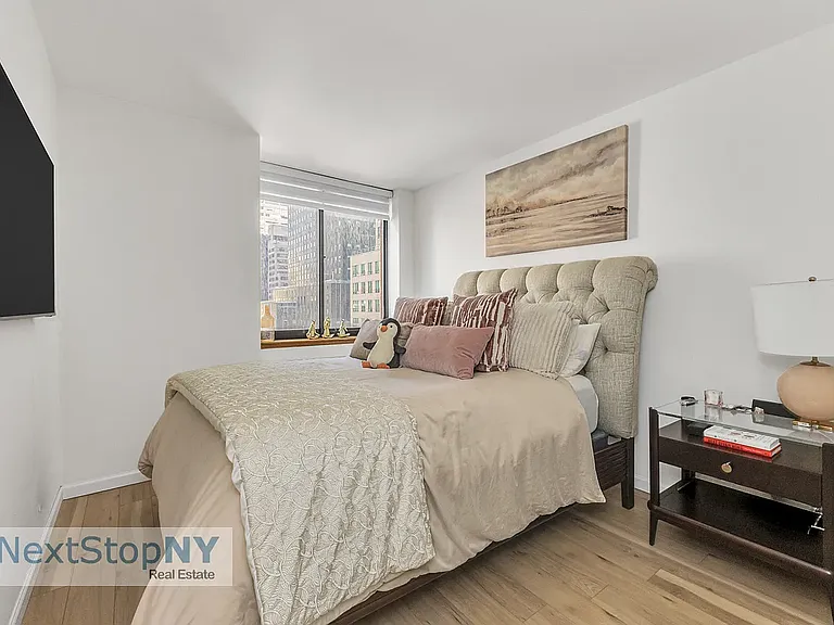 250 E 40th St #14A — Photo 5
