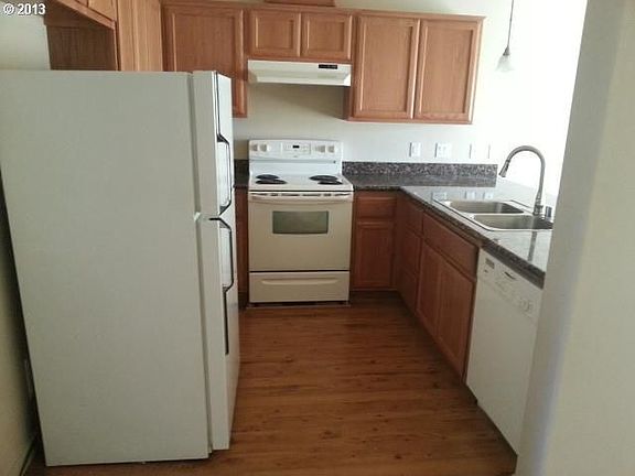 4th image of 7325 NE 56th St