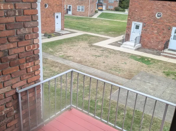 680 State Route 15 S APT 33, Lake Hopatcong, NJ 07849
