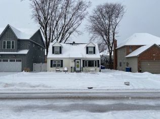 776 S Colfax Ave, Elmhurst, IL