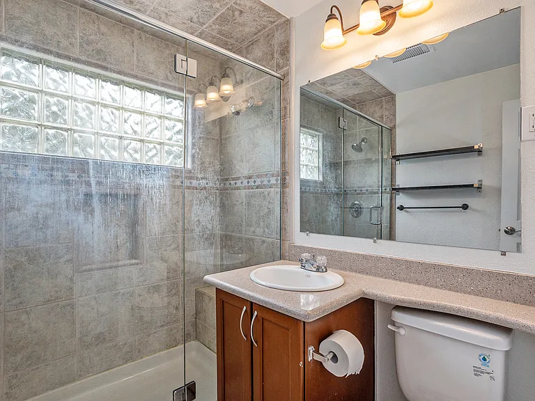 5620 Nebraska Way — Photo 10