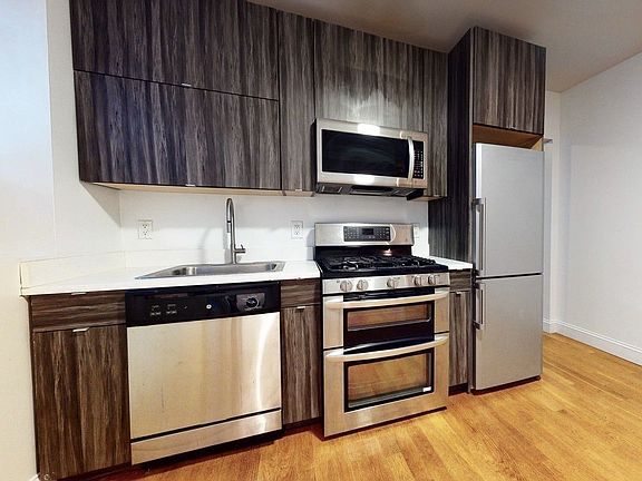3rd image of 444 E 13th St #6B