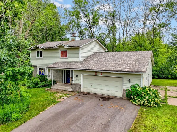 30000 Broadway St, Lindstrom, MN 55045