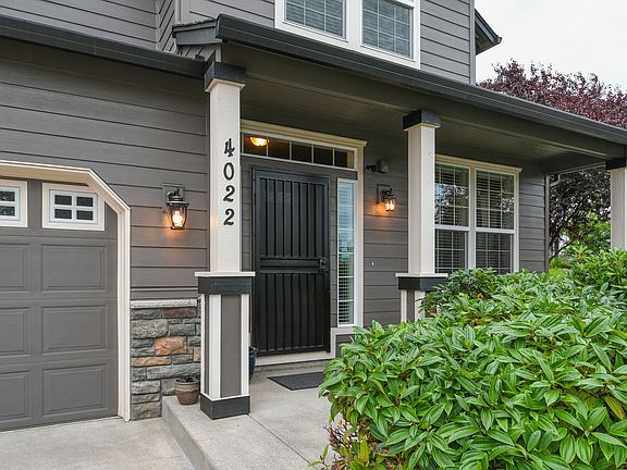 2nd image of 4022 NE 93rd St