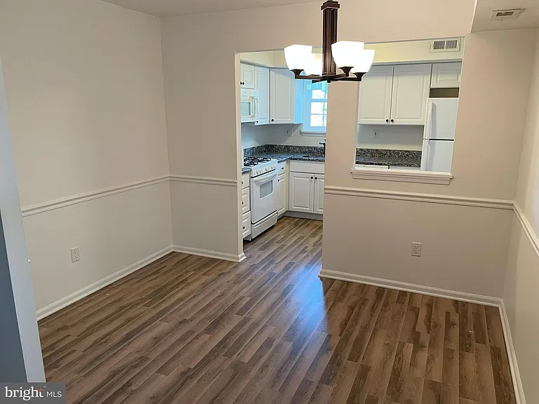 4513-15 Rosemarie Dr — Photo 8