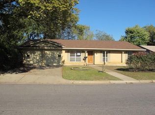554 NW Chisholm Rd, Burleson, TX 76028