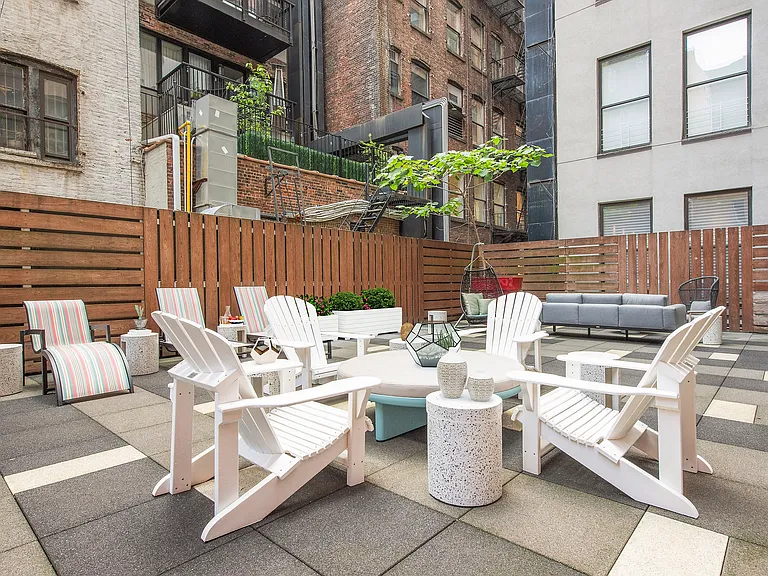37 W 21st St #501 — Photo 13