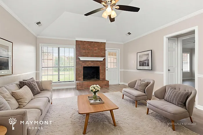 3 bed, 2.0 bath, 1490 sqft, $1,860 — Photo 4