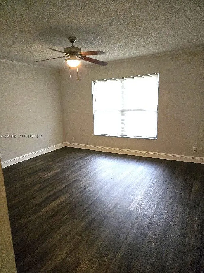 Palm Beach Place Condo — Photo 2
