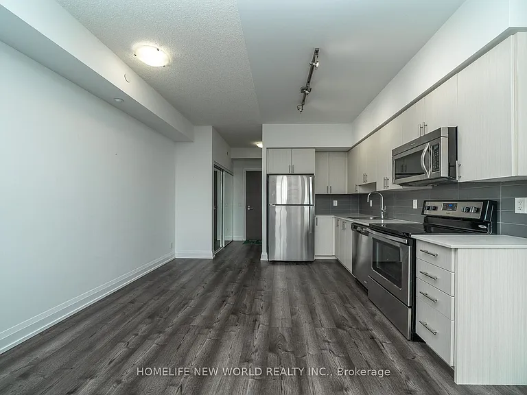 7900 Bathurst St #318 — Photo 9