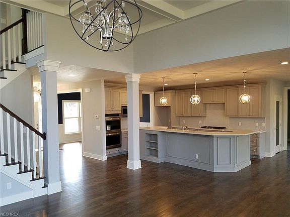 3rd image of 4995 Lake Charles Dr #1
