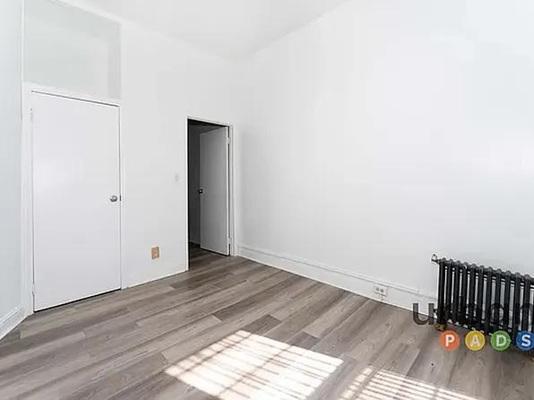 893 Saint John's Place image 5 of 7