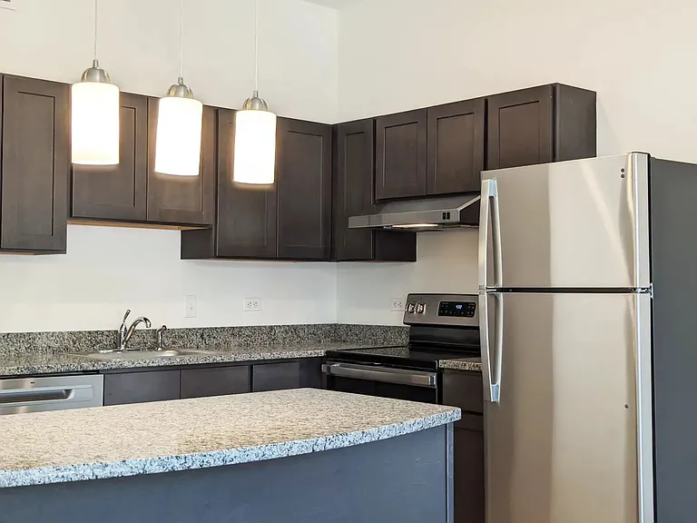 133 South East Commons — Photo 4