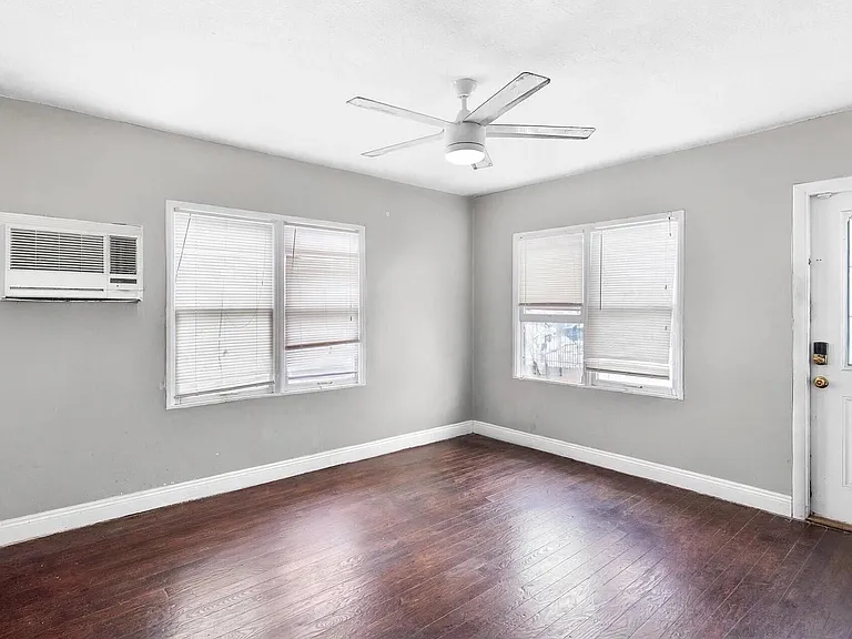 2434 McKinley St — Photo 5