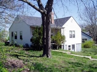 923 Great Oaks Dr, Rolla, MO 65401