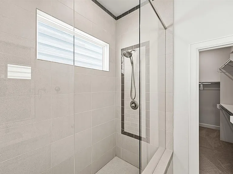 719 Leverkuhn St — Photo 32
