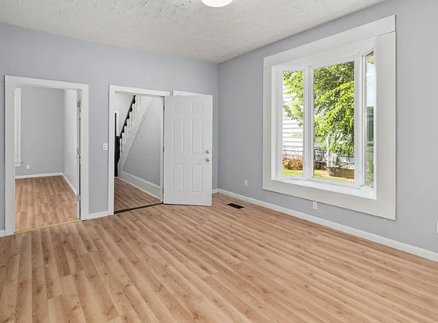 131 Sturges Ave Mansfield OH 44903 — Photo 3
