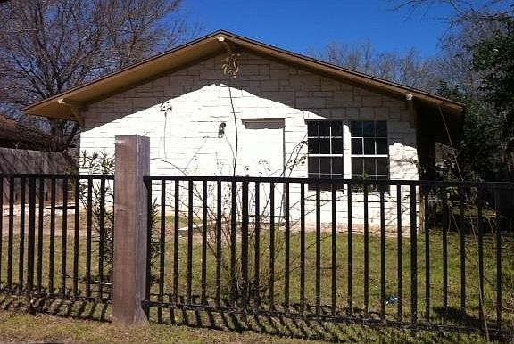 fully fenced, front & back