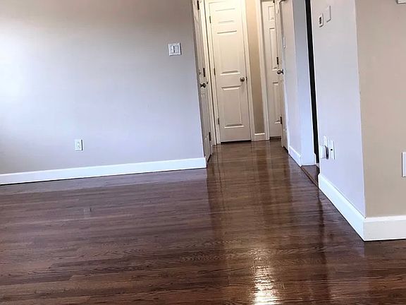 5th image of 13 Hallock St #2