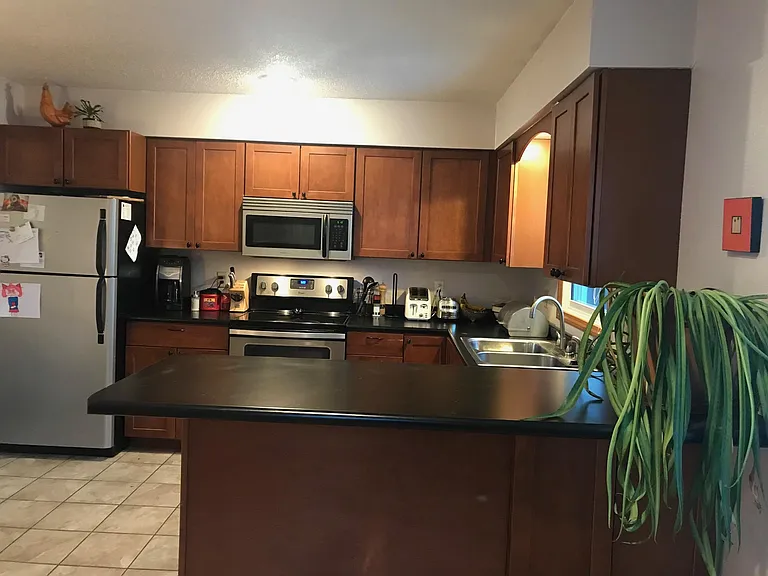 1351 Dolen Pl — Photo 4