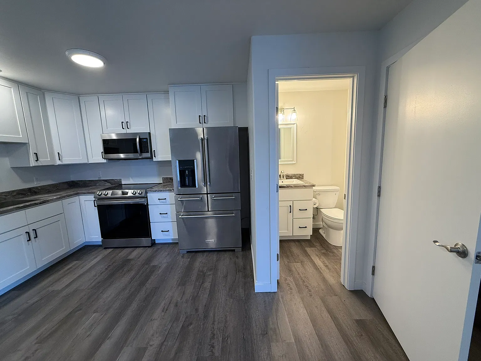 Studio, 600 sqft, $1,000 — Photo 4