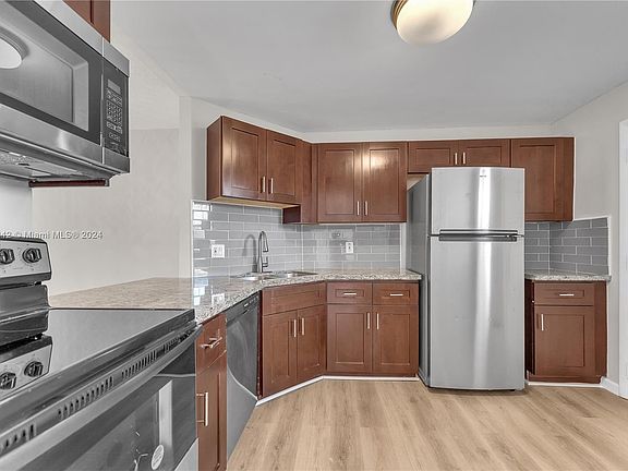 5th image of 6201 N Falls Circle Dr APT 303