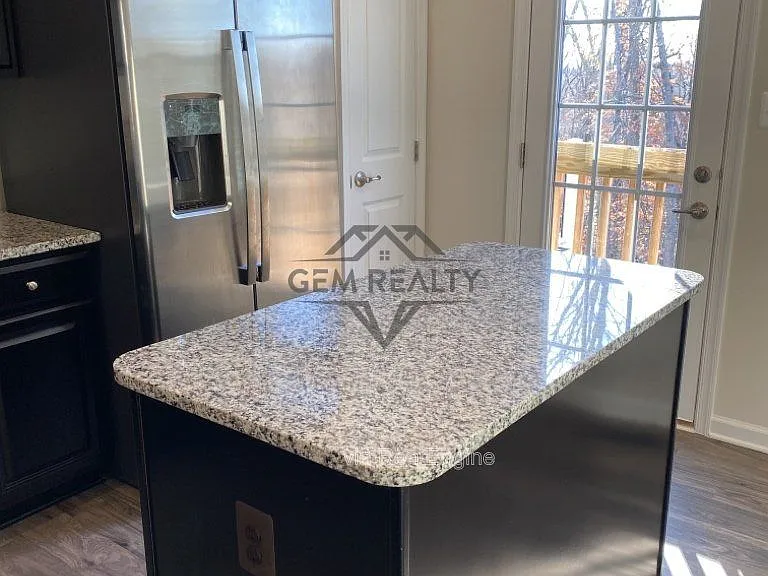 531 View Point Way — Photo 22