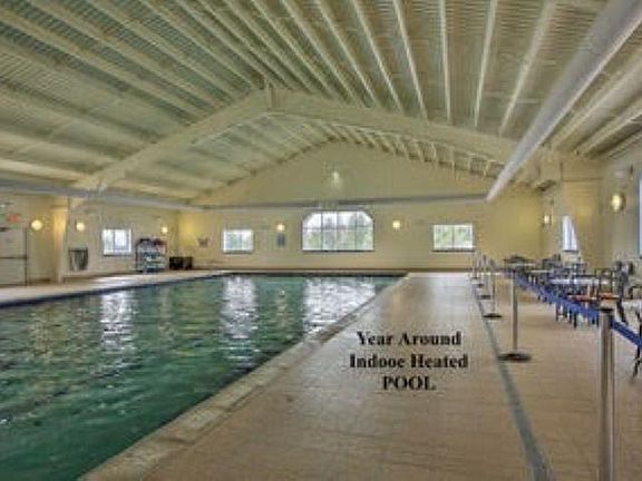 5th image of 60 Sandbridge Ct