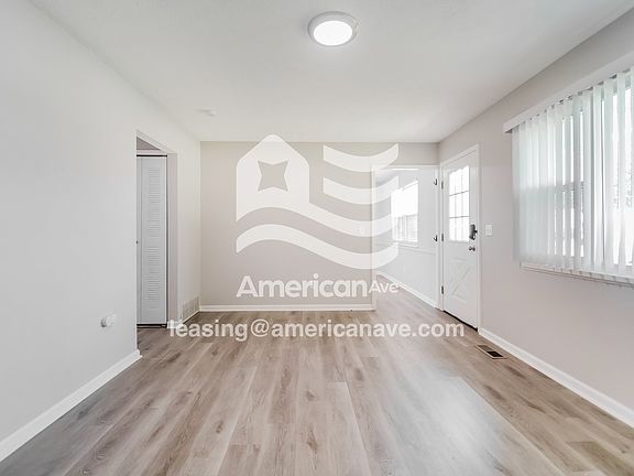 1259332_004_wm_-_living_room_13007741.jpg