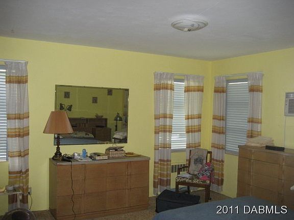 2nd image of 2200 South St